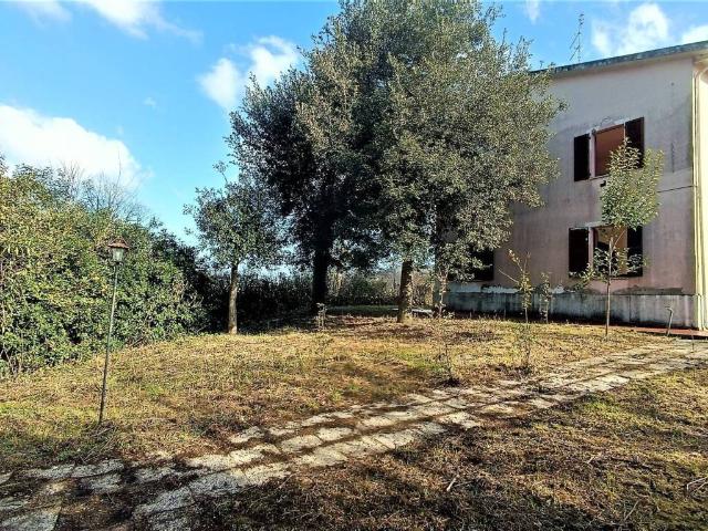 Casa indipendente in vendita a Montefiore dell'Aso AP