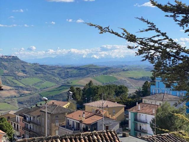 Casa indipendente in vendita a Montefiore dell'Aso AP