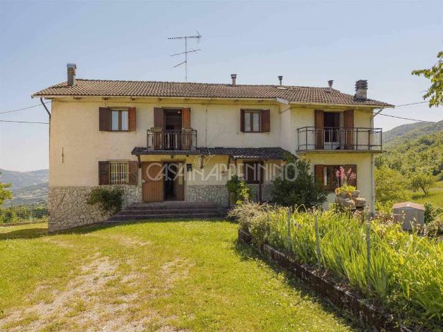 Casa indipendente in vendita a Montefiorino MO