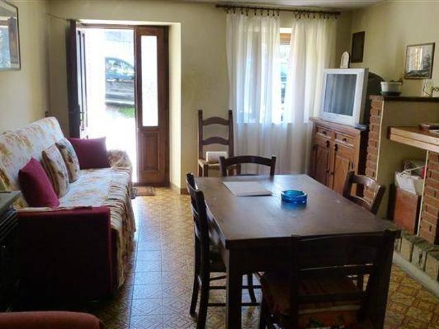 Casa indipendente in vendita a Montefiorino MO
