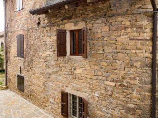Casa indipendente in vendita a Montefiorino MO