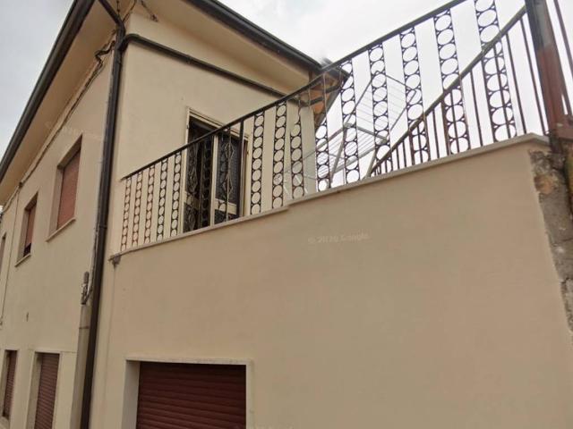 Casa indipendente in vendita a Monteforte d'Alpone VR