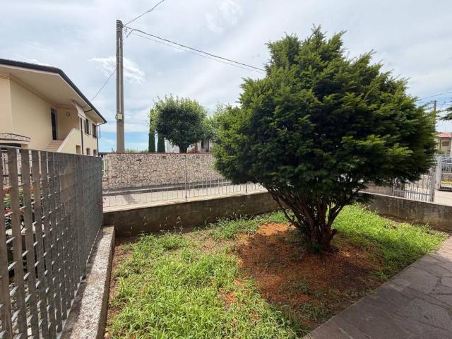 Casa indipendente in vendita a Monteforte d'Alpone VR