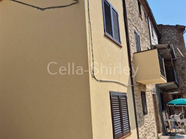 Casa indipendente in vendita a Montefortino FM