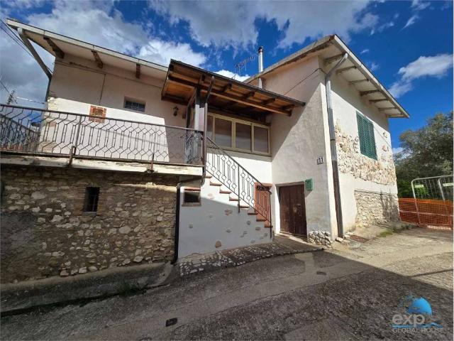 Casa indipendente in vendita a Montefranco TR