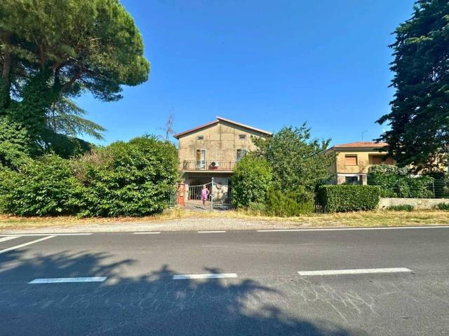 Casa indipendente in vendita a Montegabbione TR