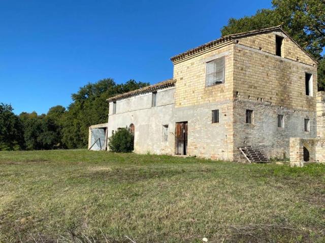 Casa indipendente in vendita a Montegiorgio FM