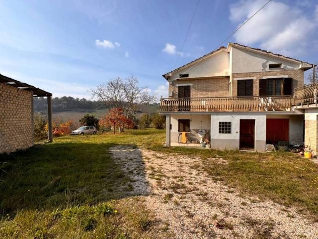 Casa indipendente in vendita a Montegiorgio FM