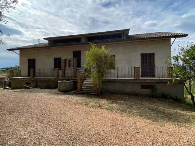 Casa indipendente in vendita a Montegiorgio FM
