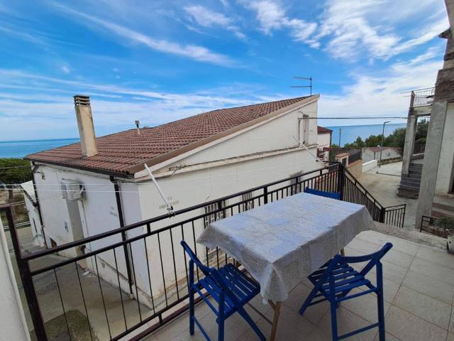 Casa indipendente in vendita a Montegiordano CS