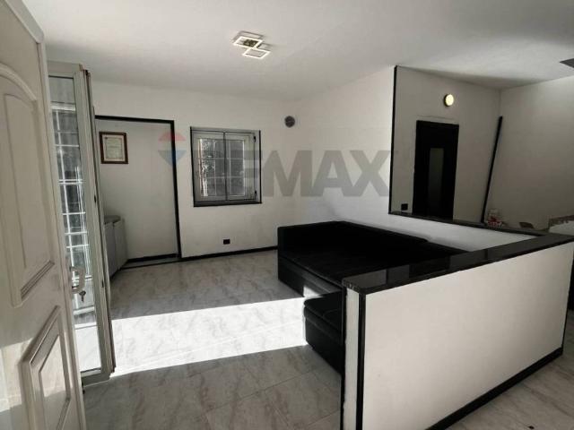 Casa indipendente in vendita a Montegrino Valtravaglia VA