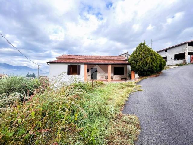 Casa indipendente in vendita a Montelanico RM