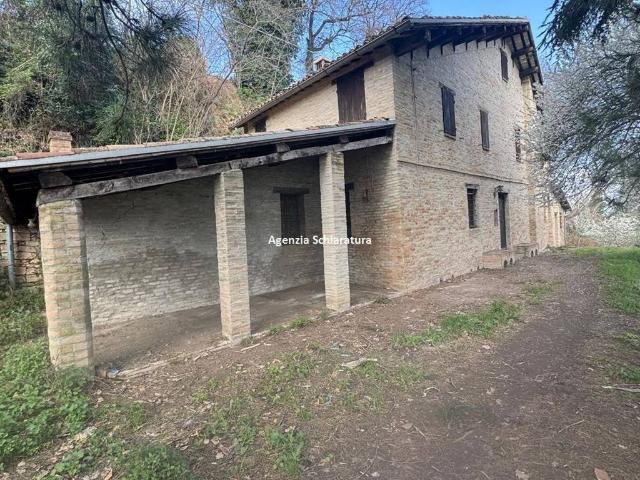 Casa indipendente in vendita a Montelabbate PU