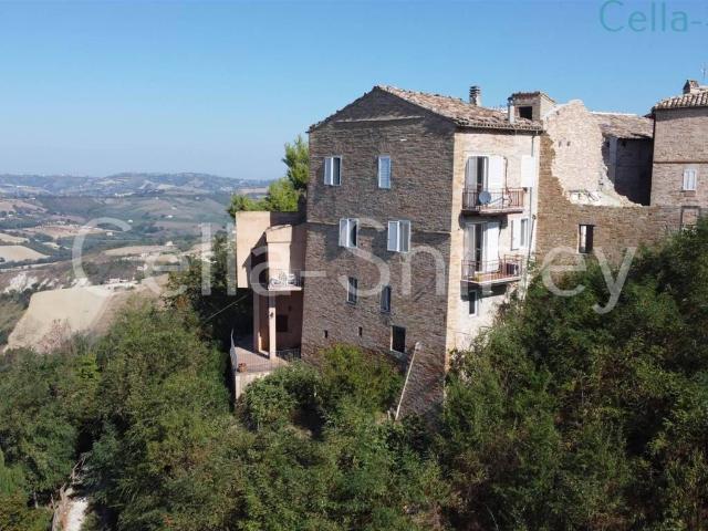 Casa indipendente in vendita a Monteleone di Fermo FM