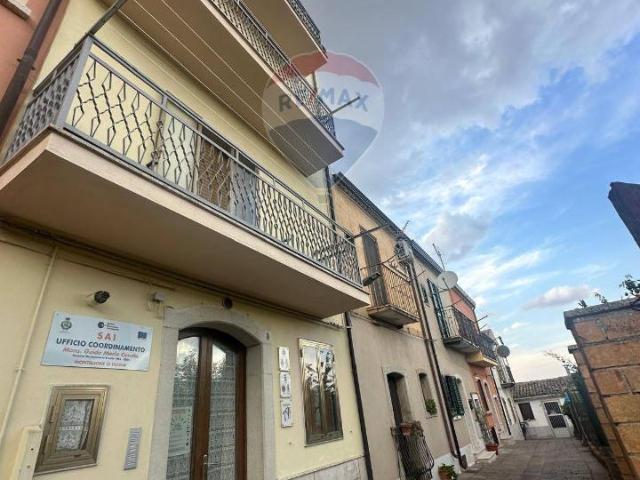 Casa indipendente in vendita a Monteleone Di Puglia