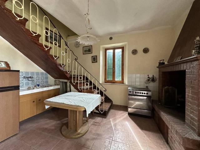 Casa indipendente in vendita a Monteleone d'Orvieto TR