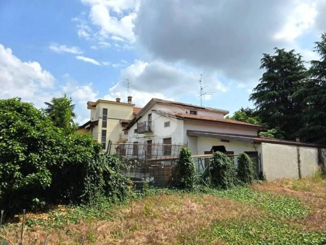 Casa indipendente in vendita a Montello BG
