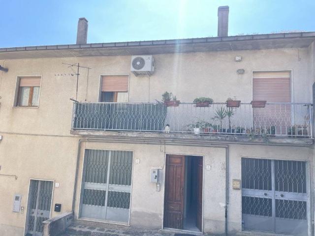 Casa indipendente in vendita a Montella AV