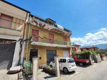 Casa indipendente in vendita a Montella AV