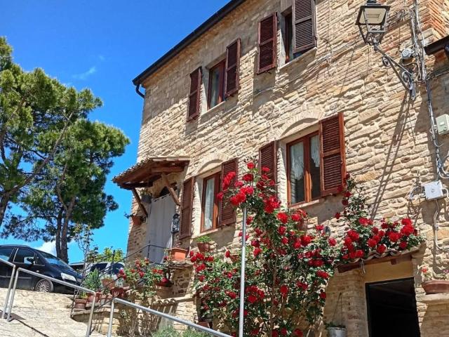 Casa indipendente in vendita a Montelparo FM