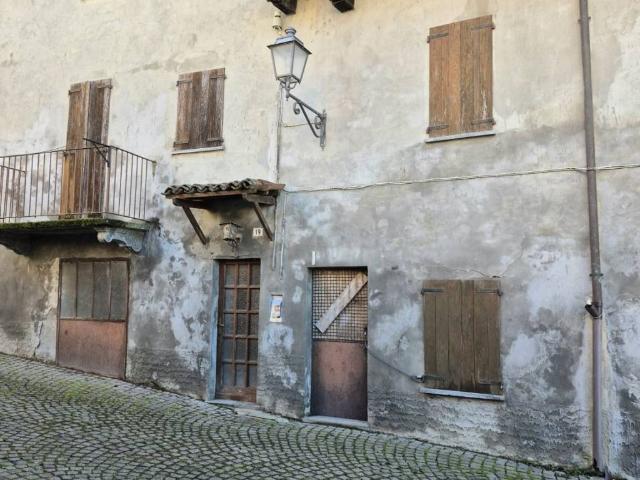 Casa indipendente in vendita a Montemagno AT