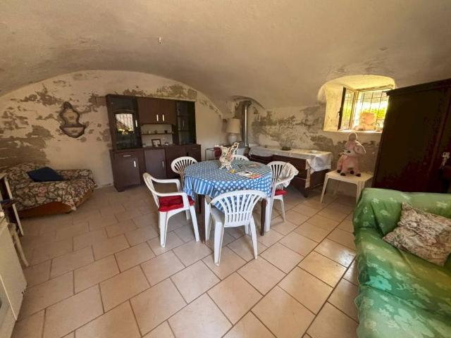 Casa indipendente in vendita a Montemale di Cuneo CN