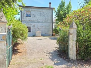 Casa indipendente in vendita a Montemarano AV