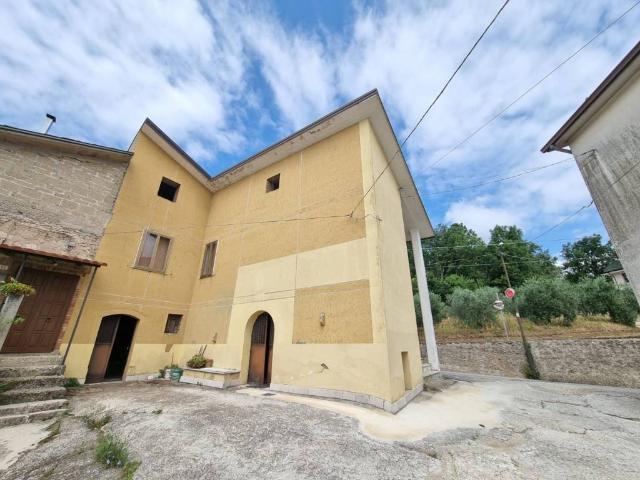 Casa indipendente in vendita a Montemiletto AV