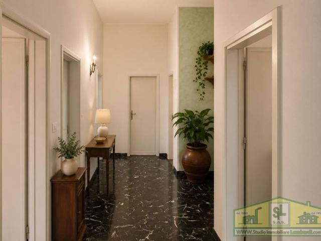 Casa indipendente in vendita a Montemurlo via Achille Grandi