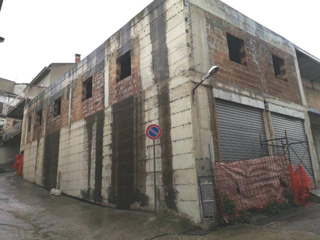 Casa indipendente in vendita a Montenero di Bisaccia CB