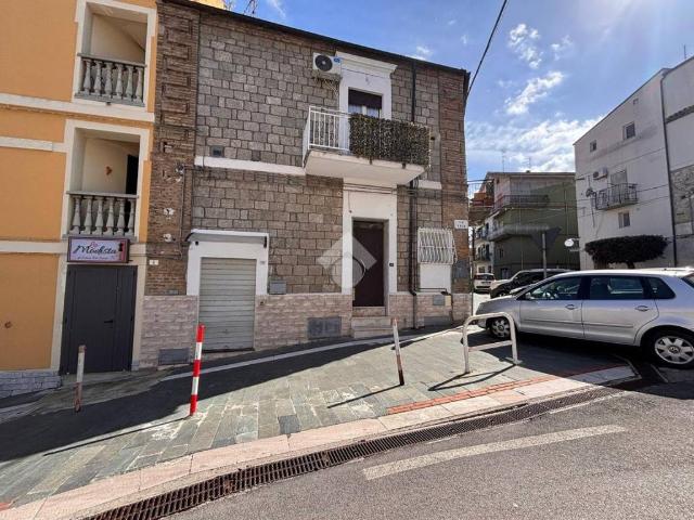 Casa indipendente in vendita a Montenero di Bisaccia CB