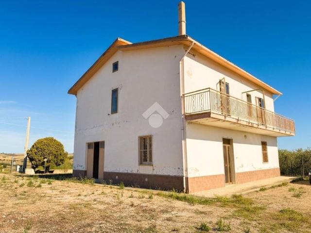 Casa indipendente in vendita a Montenero di Bisaccia CB