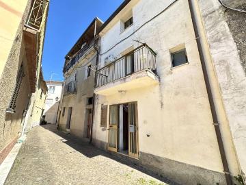 Casa indipendente in vendita a Montepaone CZ