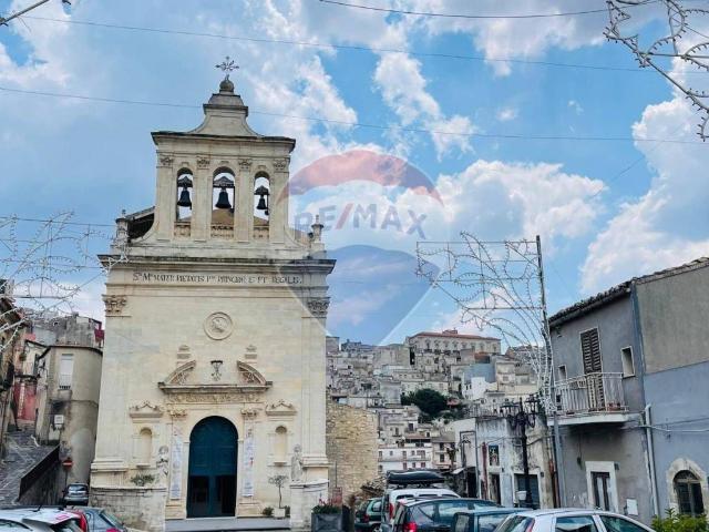 Casa indipendente in vendita a Monterosso Almo RG