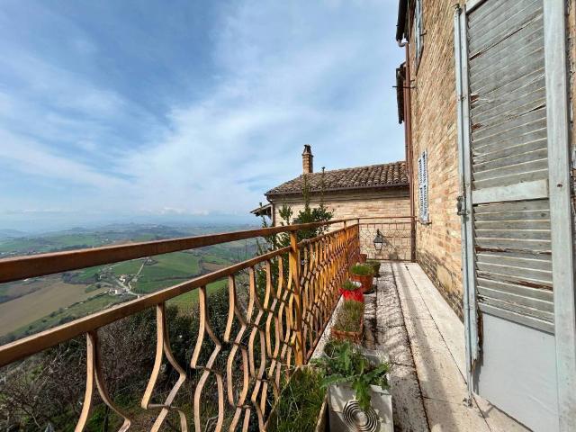 Casa indipendente in vendita a Monterubbiano FM