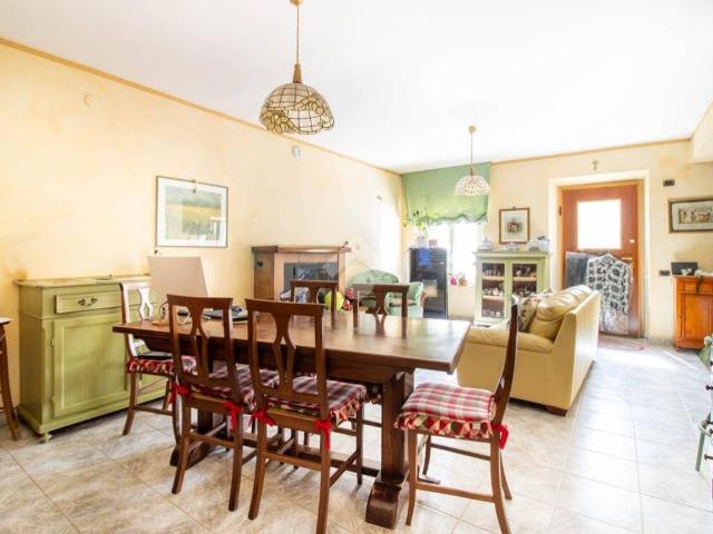 Casa indipendente in vendita a Monterubbiano FM