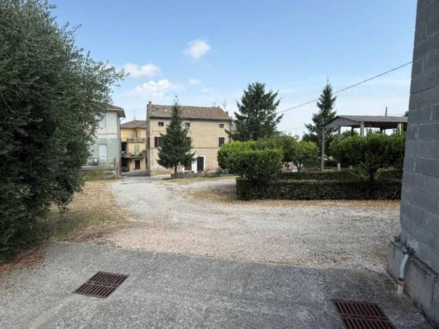 Casa indipendente in vendita a Monterubbiano FM