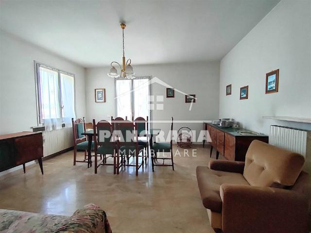 Casa indipendente in vendita a Montescudo Montecolombo RN