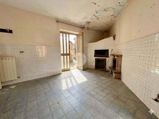 Casa indipendente in vendita a Montesarchio BN