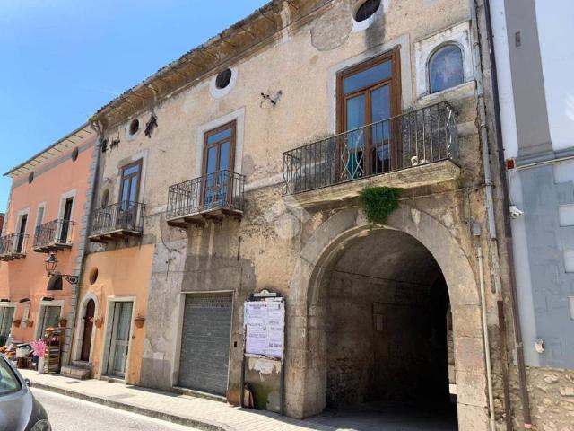 Casa indipendente in vendita a Montesarchio BN