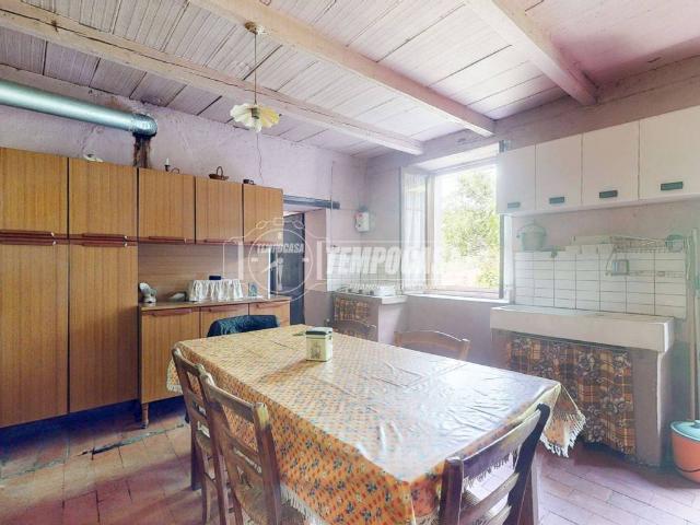 Casa indipendente in vendita a Montese MO