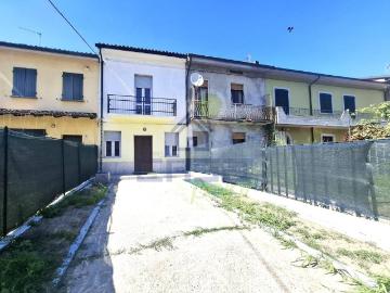 Casa indipendente in vendita a Monticelli d'Ongina PC