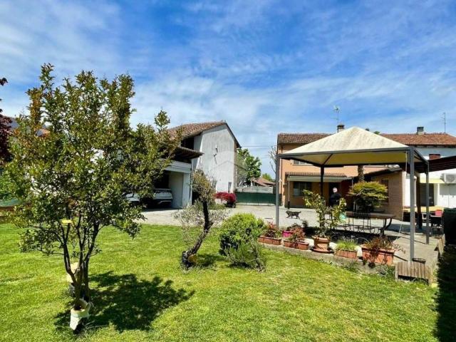 Casa indipendente in vendita a Monticelli d'Ongina PC