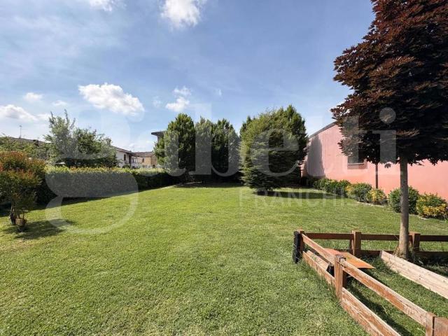 Casa indipendente in vendita a Monticelli d'Ongina PC