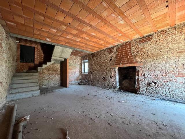 Casa indipendente in vendita a Monticelli Pavese PV