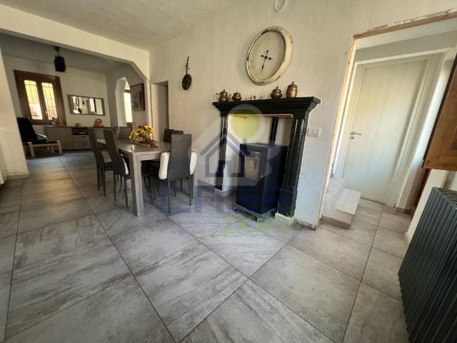 Casa indipendente in vendita a Monticelli Pavese PV