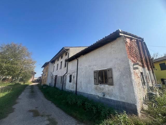 Casa indipendente in vendita a Monticelli Pavese PV