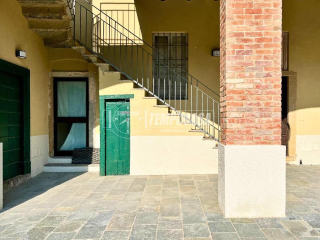 Casa indipendente in vendita a Monticello Brianza