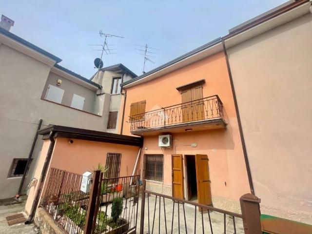 Casa indipendente in vendita a Montichiari BS