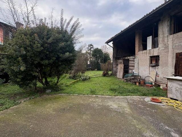 Casa indipendente in vendita a Montichiari BS